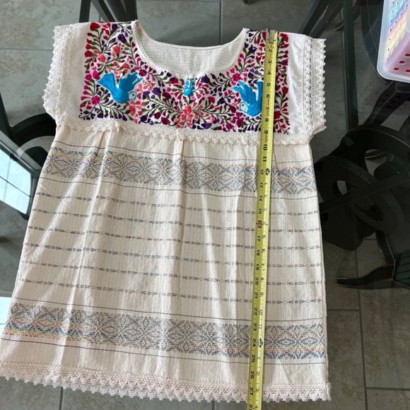 Mexican Embroidered Blouse. NWOT - Picture 9 of 9